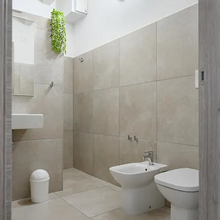 Dome ゲストハウス 3*